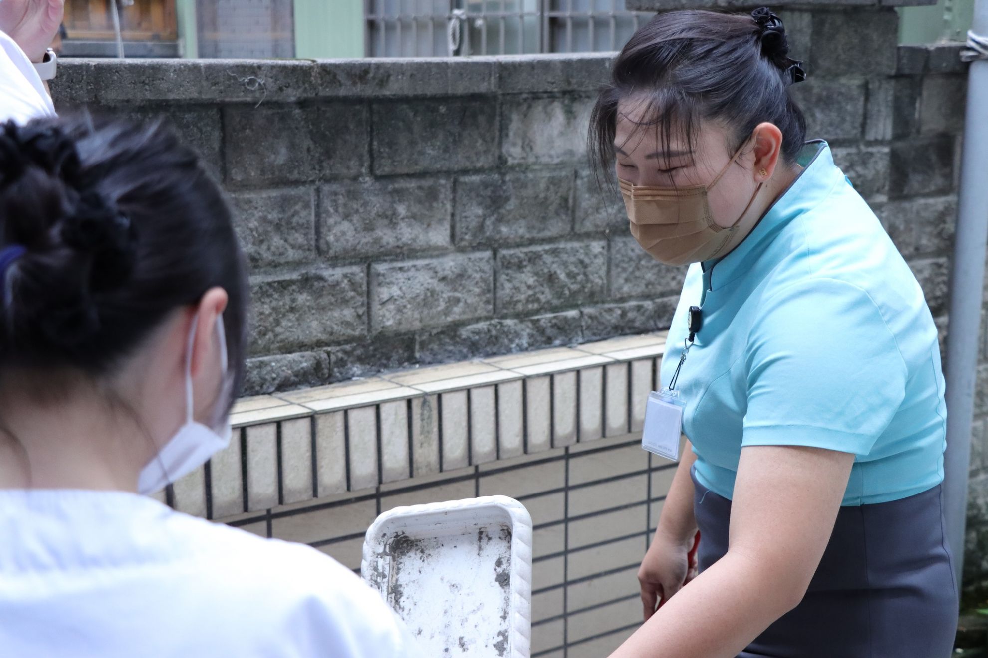 一年一度的員工淨街活動